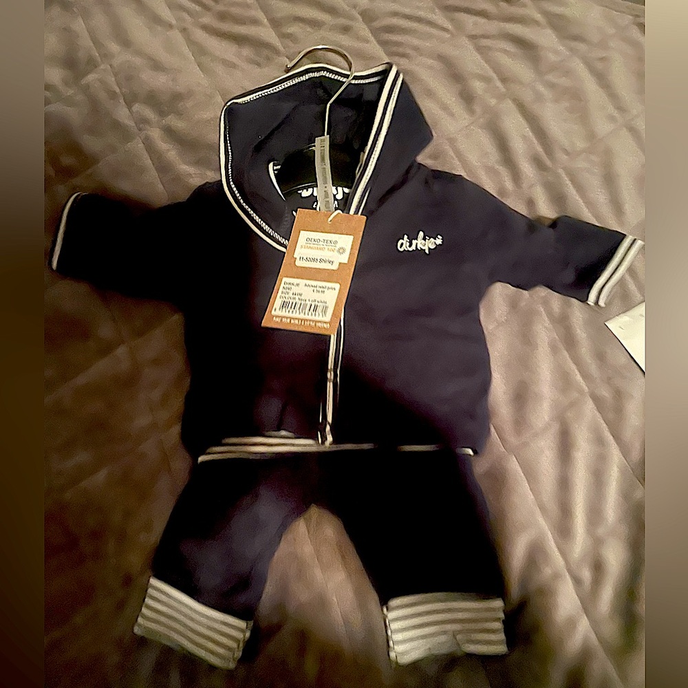 Three piece unisex baby set , 0 months old /newborn   ,
